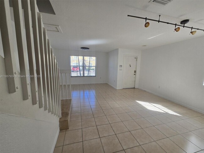 Photo - 3028 SW 129th Way Casa Adosada