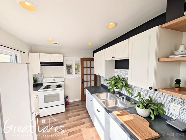 Photo - Beautiful 2 Bedroom 1 Bathroom now availab...