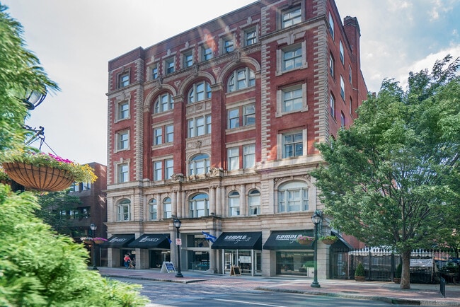Building Photo - 148 Temple St Unit 303 Rental