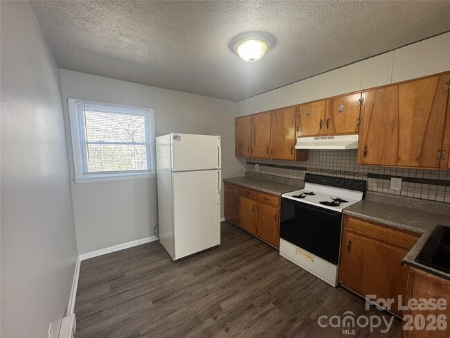 Photo - 337 Laurel St