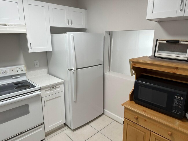 Photo - 9355 SW 8th St Unidad 421