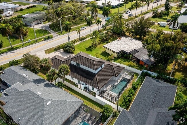 Building Photo - 10600 McGregor Blvd Rental