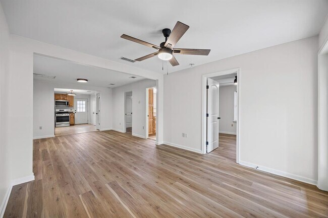 Photo - 2604 Canterbury St