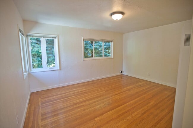 Photo - M2416 Unit A