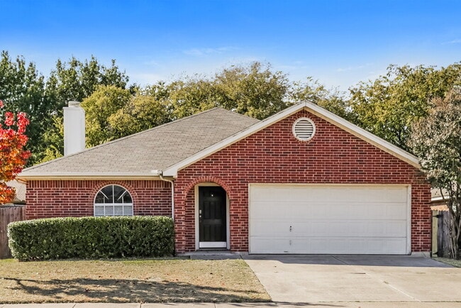 Building Photo - 617 Sawyer Dr