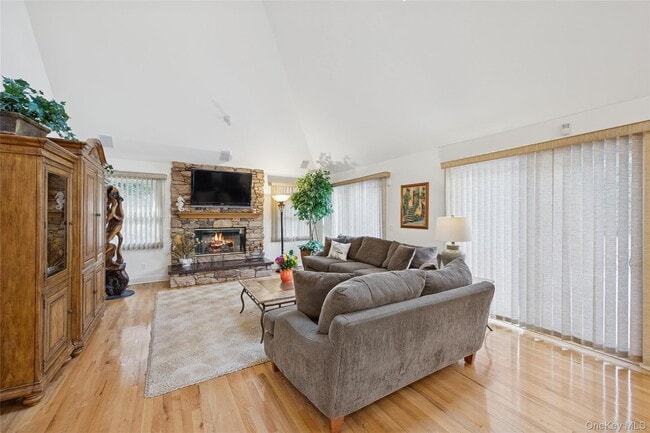 Photo - 126 Malloy Dr