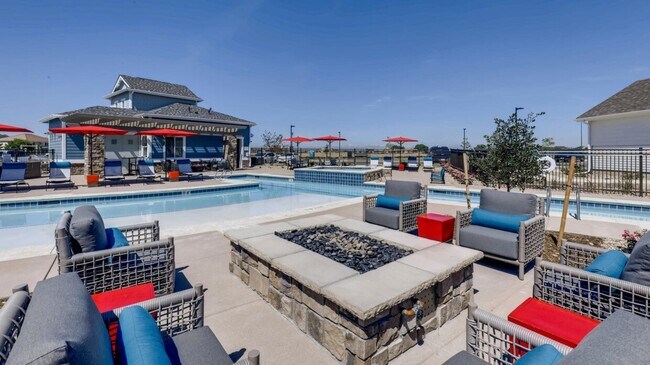 Photo - 2103 Peregrine Dr Unidad 114.357422