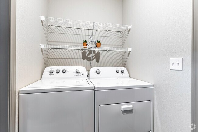 2BR, 2BA - 1395SF