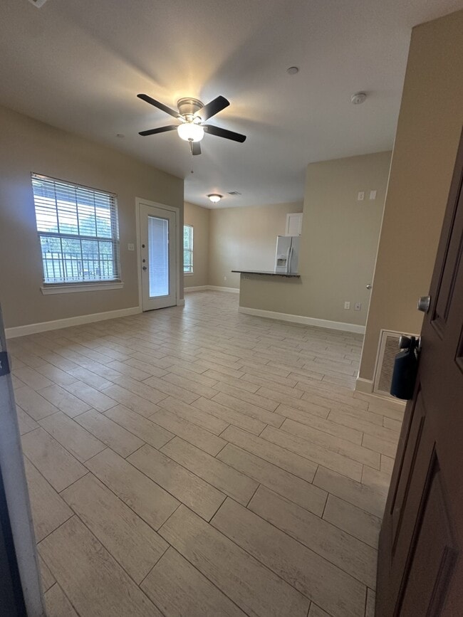 Photo - 1820 Jacquelyn Dr Unit 204