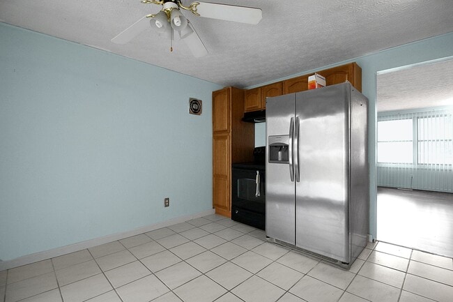 Photo - 2138 Sprucefield Dr