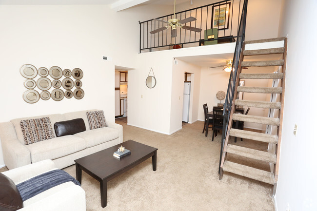 The Ivy Loft - Living - Partridge Meadows Rental