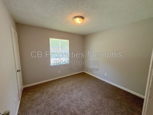 Photo - 4465 Rose Heather St