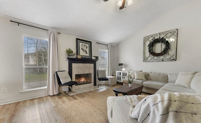 Photo - Updated 4 bedroom 2.5 bath home in Ocean Springs!