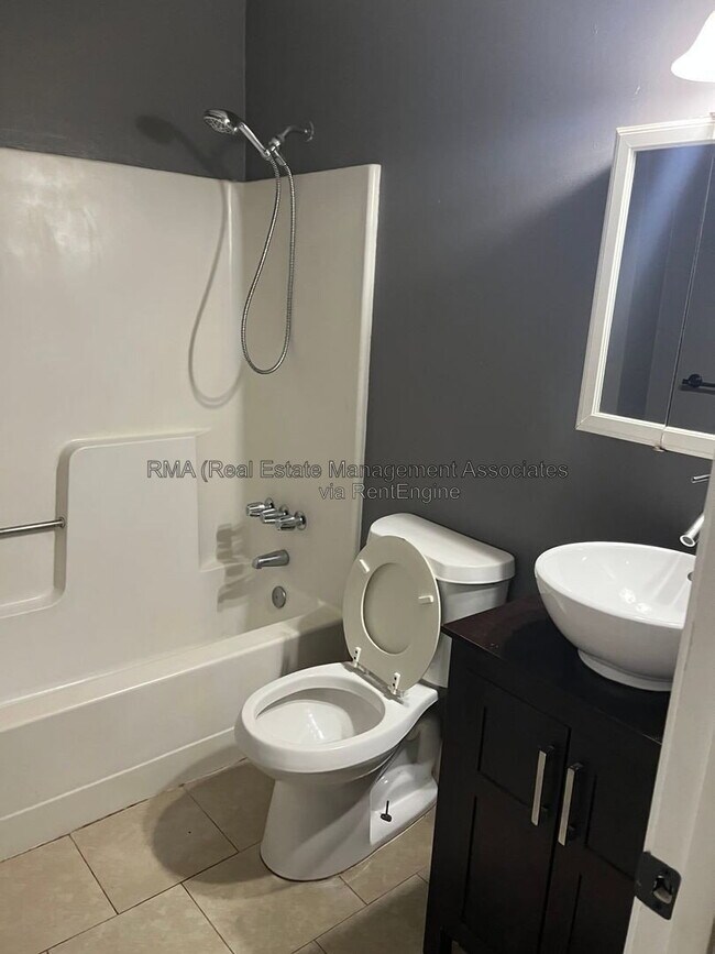 Photo - 121 Hill Pine Trail Unidad A