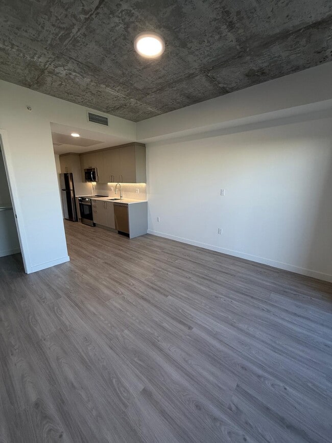 Photo - 1930 NW 1st Pl Unidad S13