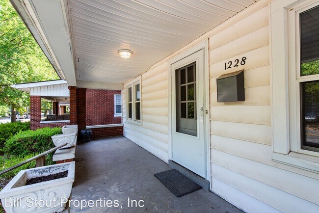 Photo - 4 br, 2 bath House - 1228 Central Avenue