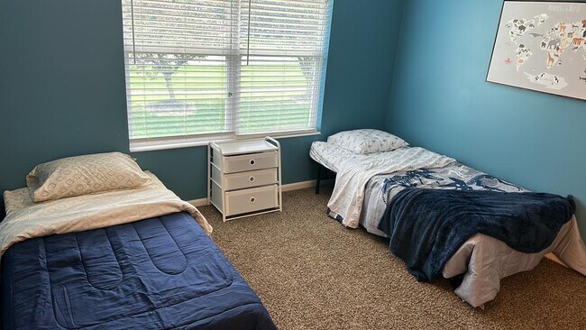 Photo - 4642 Court Yard Dr Unit 4642