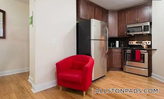 Photo - 240 Kelton St Unit 15