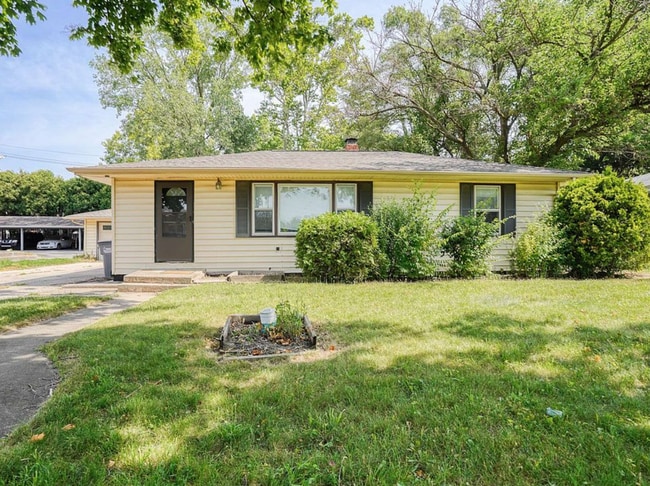 Building Photo - 3 Bedroom Home with Washer & Dryer, Attached Garage – Minutes from Campus!
