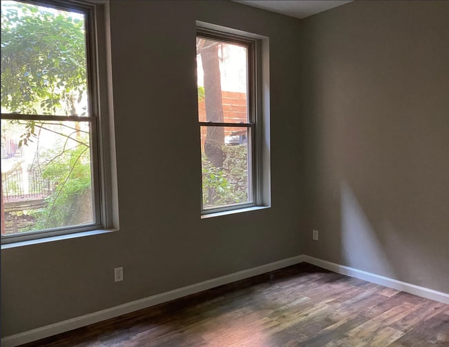 Photo - Renovated 2-Bed in OTR | In-Unit Laundry, Stainless Appliances, Central Air — Water & Trash Included Unidad 21