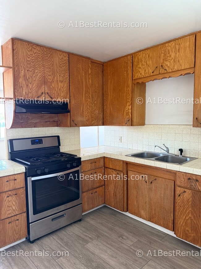 Photo - 5355 Yosemite Blvd