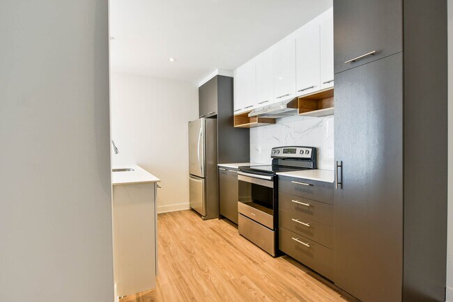 Photo - 9675 Av. Papineau Unit 402