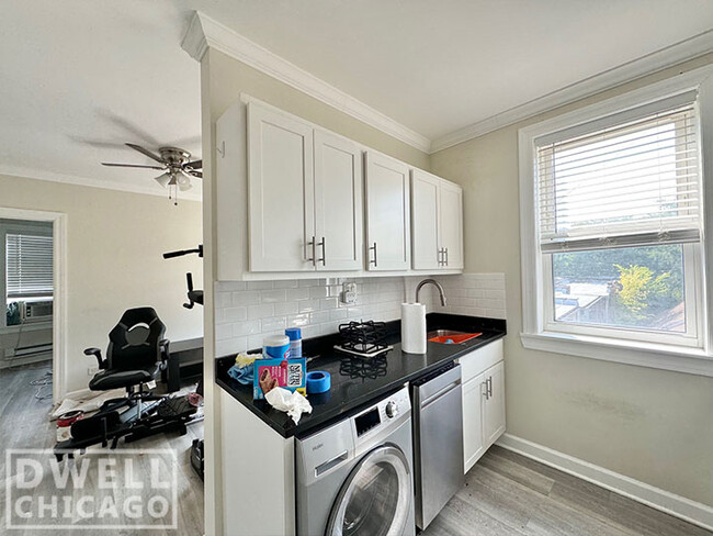 Photo - 4216 N Clark St Condo Unit 4216-1