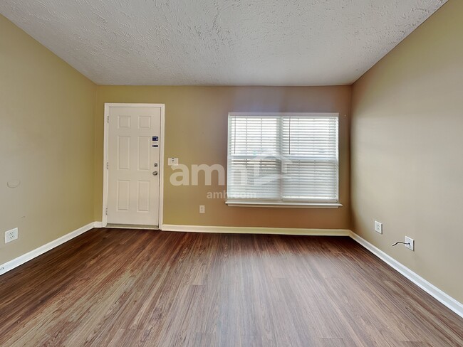 Photo - 1375 E Nir Shreibman