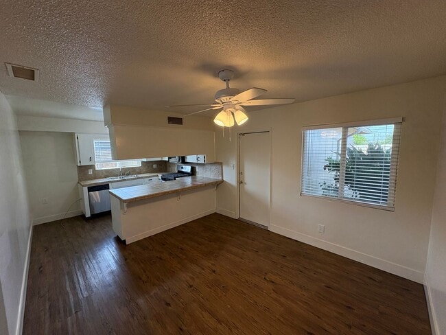 Photo - Spacious SE Tulare Home Near Shopping Centers Rent Ready!