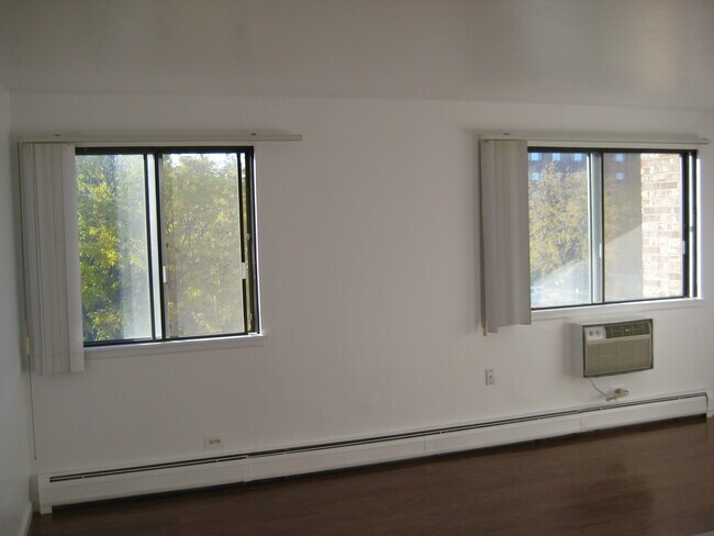 Photo - 5306 N Cumberland Ave Unidad 5306-404