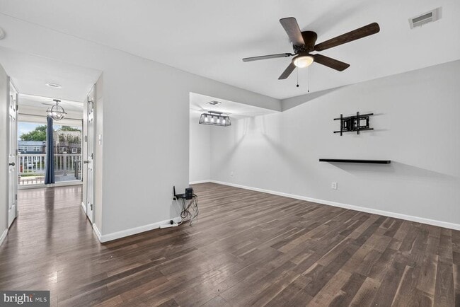 Building Photo - 8808 Eureka Ln