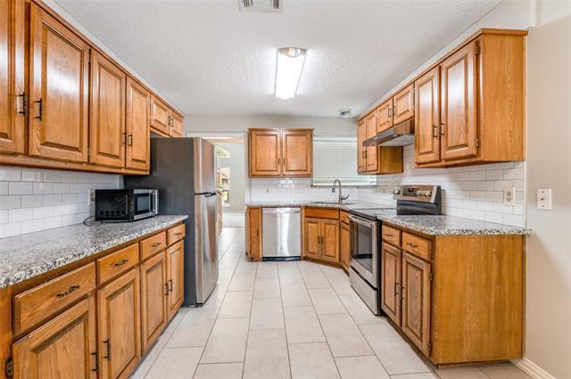 Photo - 2032 Greenview Dr
