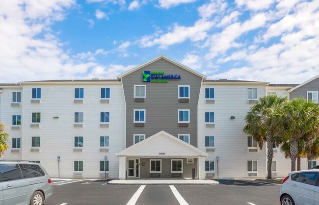 Furnished Studio-Fort Myers - Northeast
