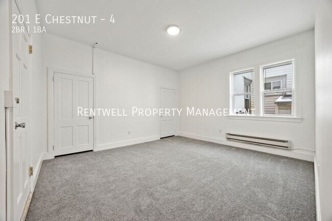 Photo - 201 E Chestnut St Unit 4