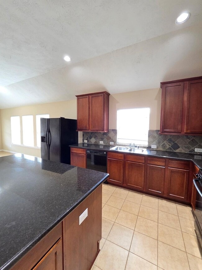 Building Photo - 12827 Benton Park Ln