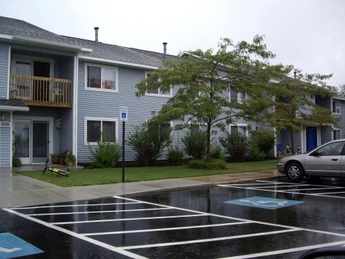Photo - Lakeview Apartments