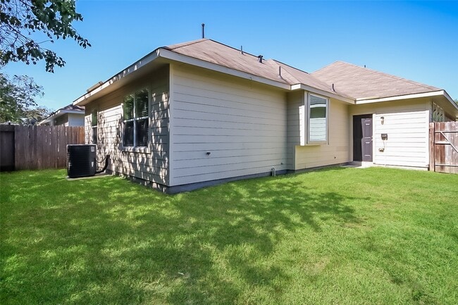 Photo - 705 Fallow Ln