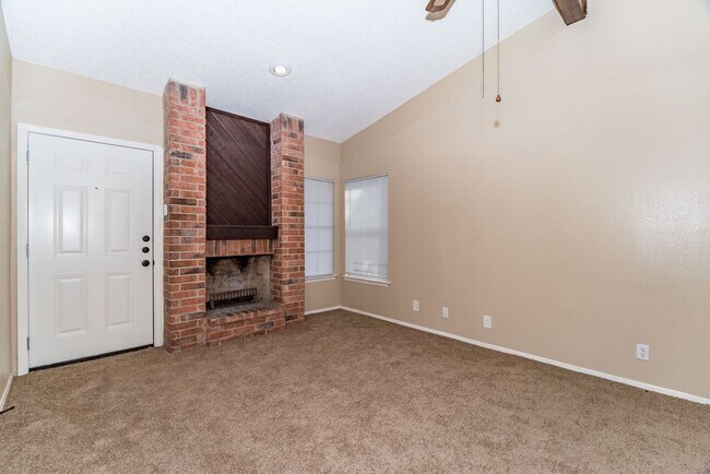 Photo - 2-BEDROOM DUPLEX