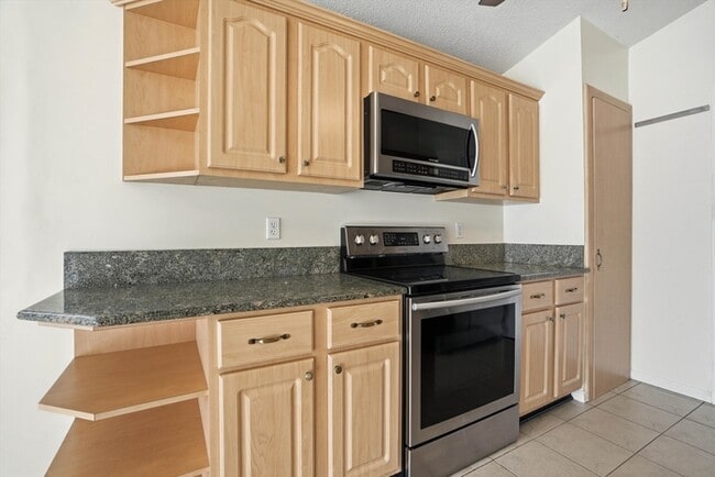 Photo - 212 Pheasant Run