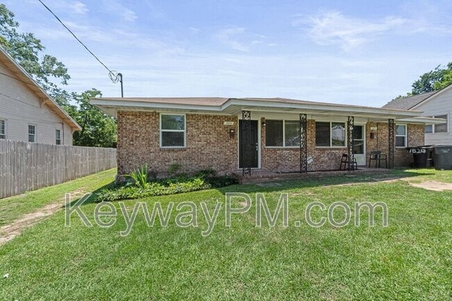 Building Photo - 2012 Wrightsboro Rd