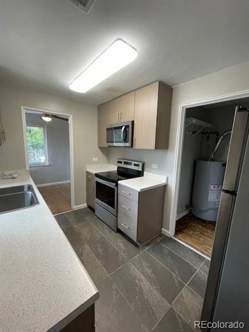 Photo - 3451 Cook St