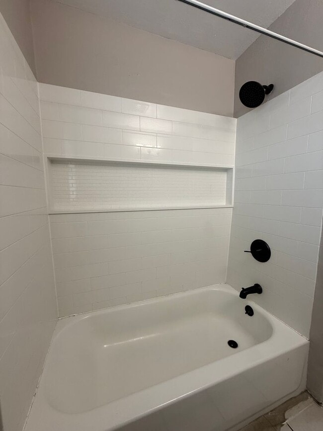 Photo - 5111-5113 Allen Drive Unit 5113