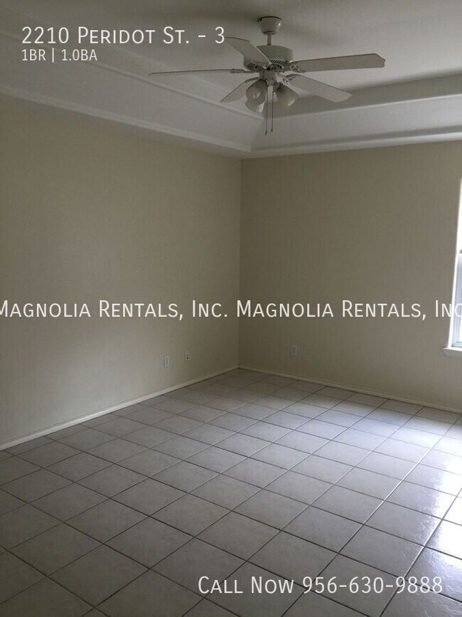 Photo - 2210 Peridot St Unidad 3
