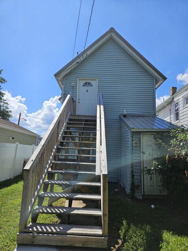 Photo - 29 N New St Unit 1