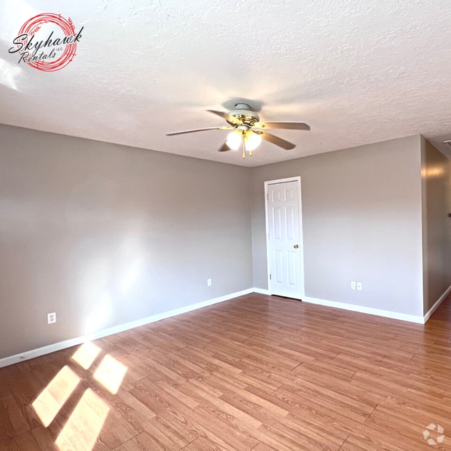 Building Photo - 114 Bo Dr Unit B Rental