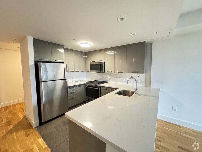 Building Photo - 310 Clarkson Ave Unit 302 Rental
