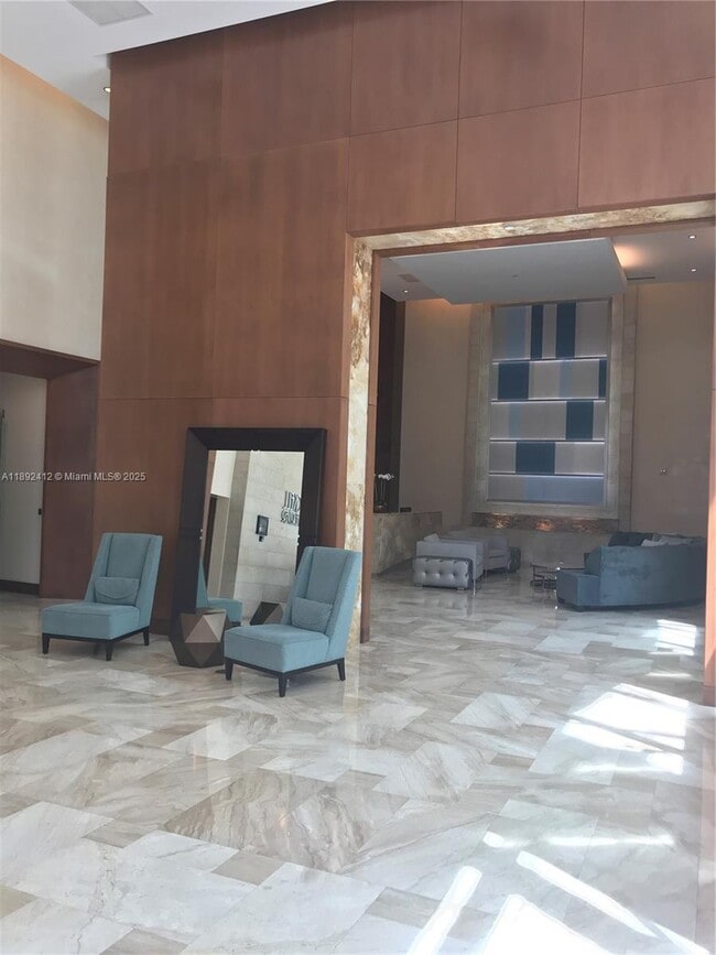 Photo - 31 SE 5th St Unit 405