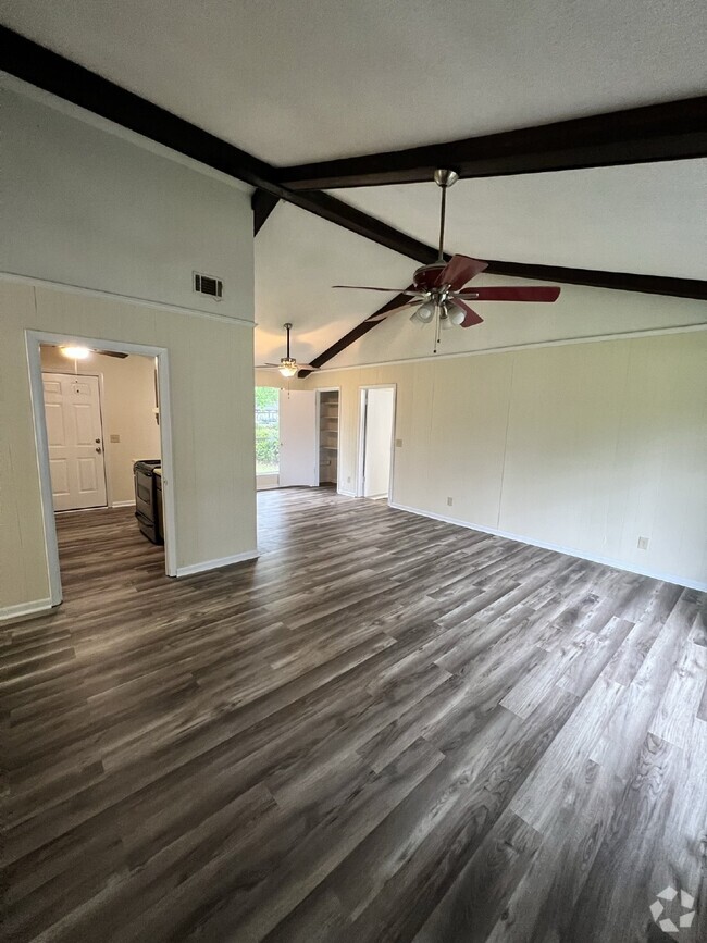 Building Photo - House for Rent