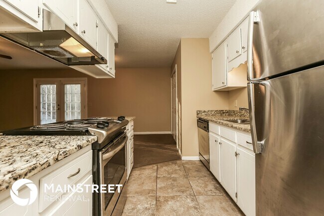 Photo - 208 New Towne Ct