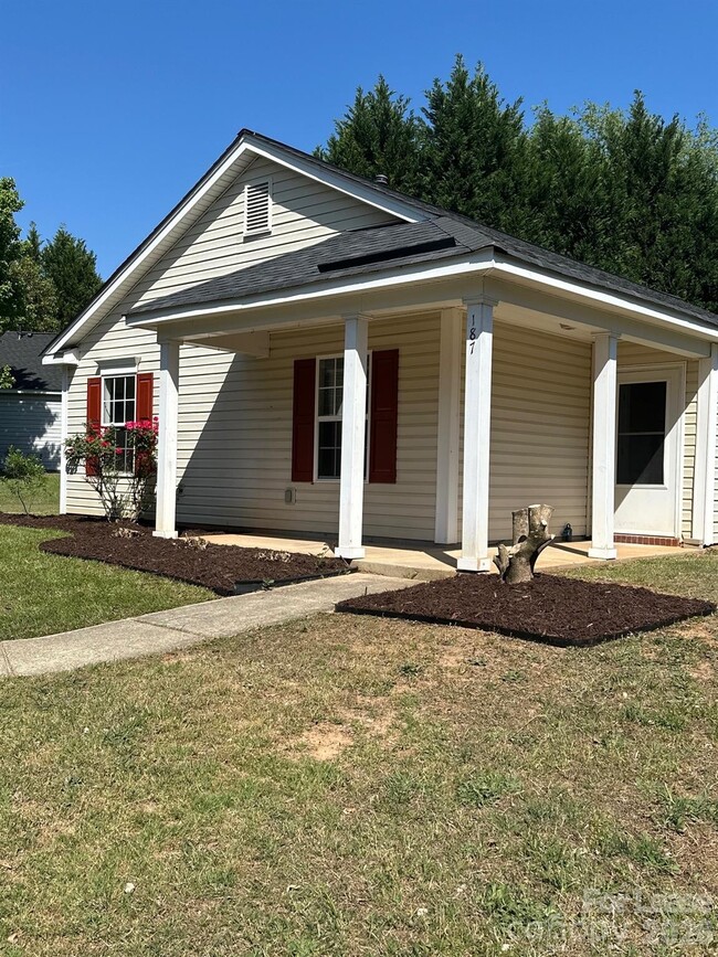 Building Photo - 187 Brantley Pl Dr